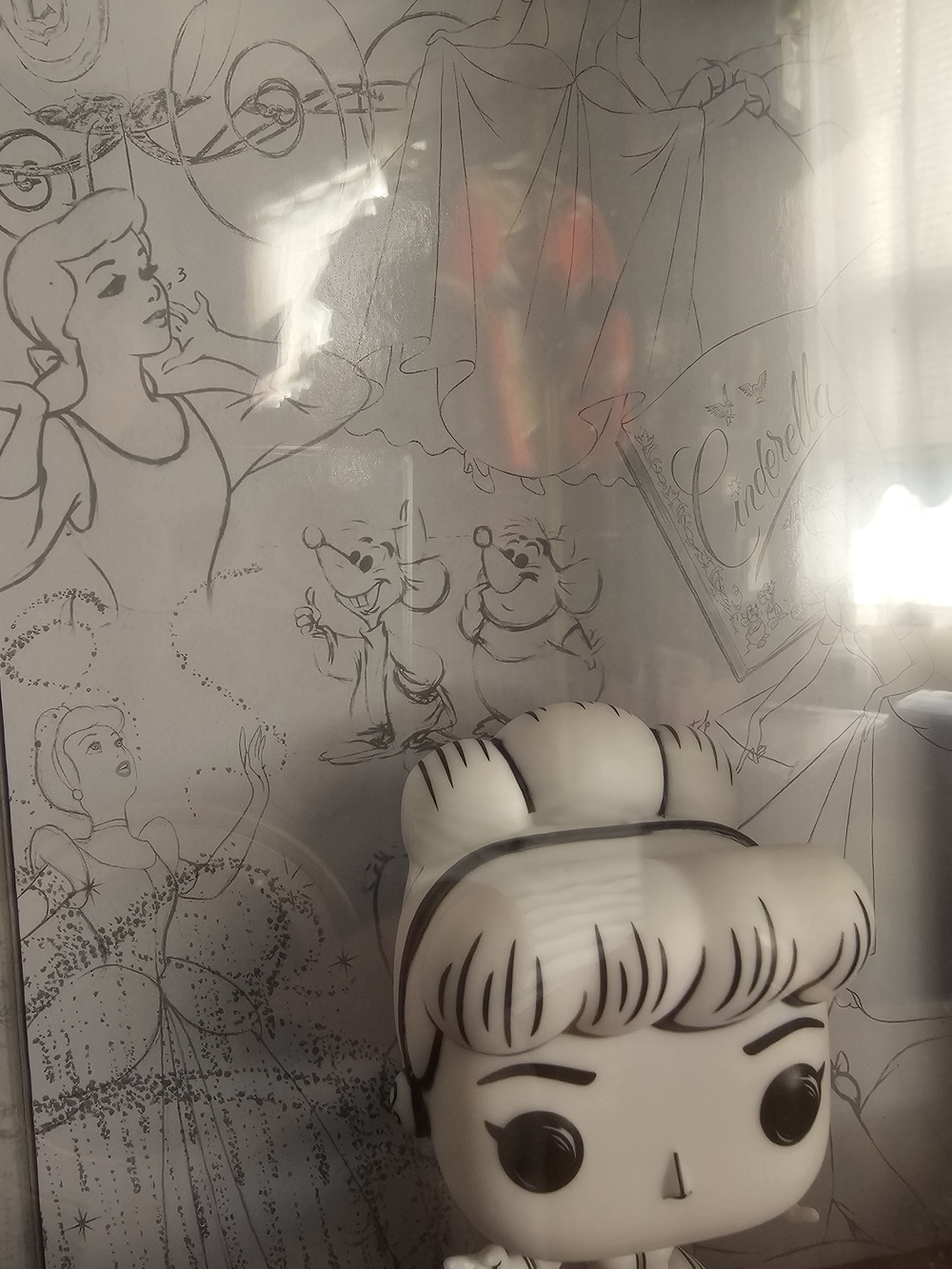 Funko Pop! Disney Cinderella Monochrome White Figure - Picture 6 of 7